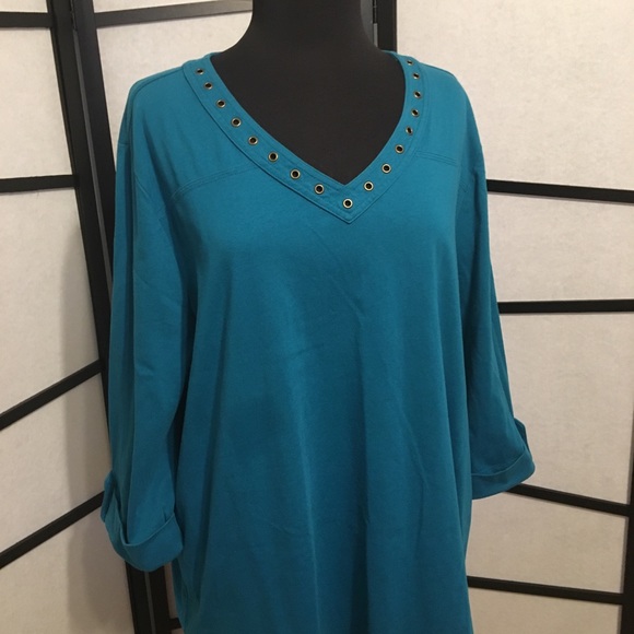 Coral Bay Woman Casual Top - Picture 2 of 5